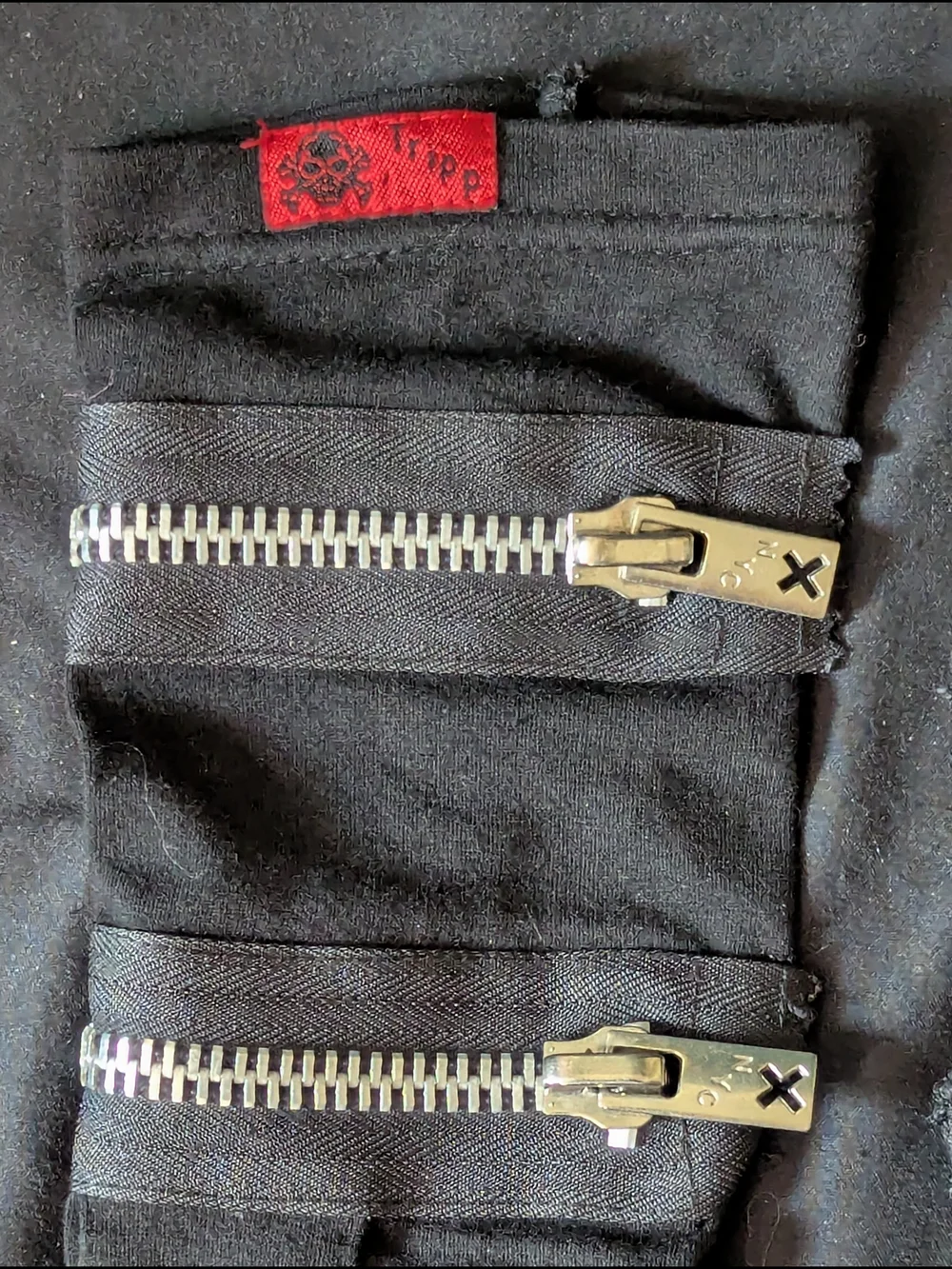 TRIPP NYC Deadstock Unisex Zip-Detail & Studs ArmWarmers Thumbhole Sleeves